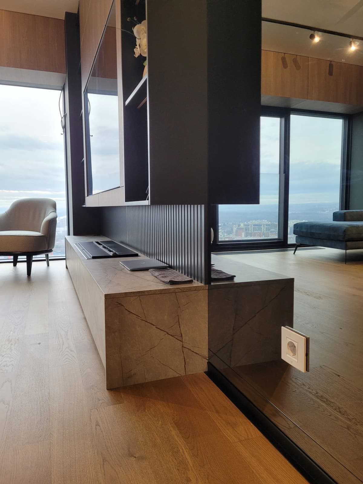 Kula West 65, Novi Beograd 7 · Kula West 65, Novi Beograd — dizajn enterijera StudioMat, Beograd